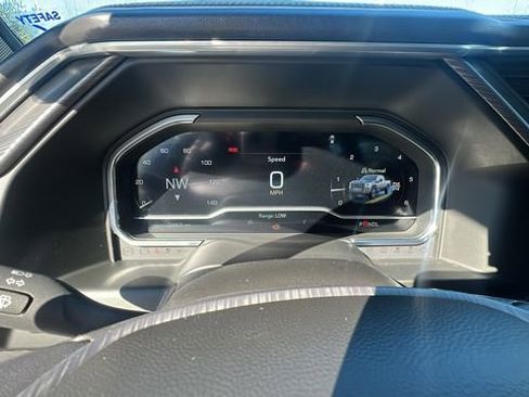 Used 2024 GMC Sierra 2500 Denali Ultimate image 16