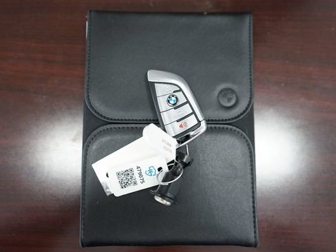 Used 2017 BMW 540i xDrive AWD/4WD image 64