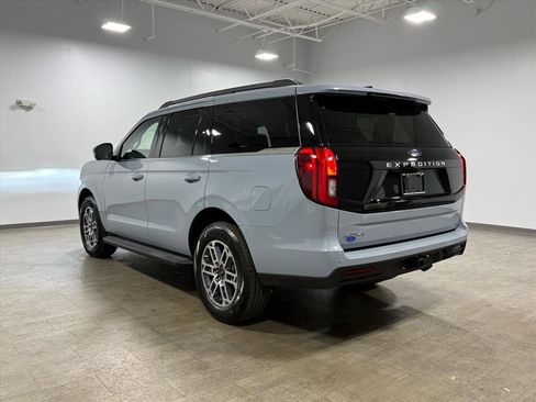 New 2026 Ford Expedition Active image 6