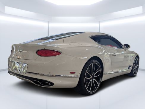 Used 2020 Bentley Continental GT image 3