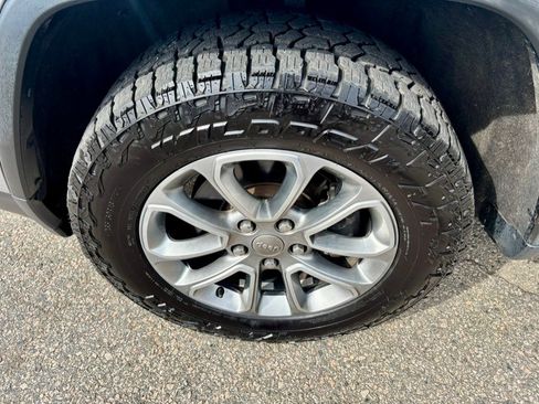 Used 2015 Jeep Grand Cherokee Limited image 34