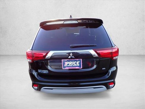 Used 2020 Mitsubishi Outlander SEL image 3