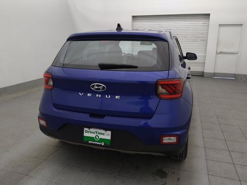Used 2022 Hyundai Venue SE FWD image 7