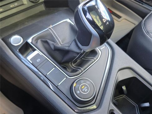 Used 2022 Volkswagen Tiguan SE R-Line AWD/4WD image 24