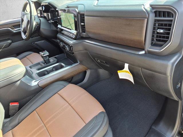 Used 2023 Chevrolet Silverado 1500 High Country w/ Technology Package AWD/4WD image 21