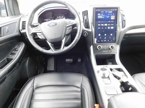 Used 2024 Ford Edge SEL w/ Convenience Package image 16