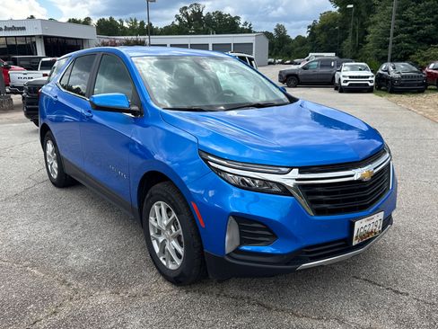 Used 2024 Chevrolet Equinox LT AWD/4WD image 3