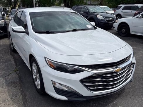Used 2022 Chevrolet Malibu LT FWD image 1