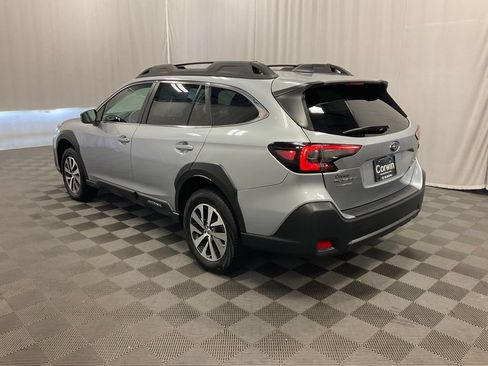 Used 2025 Subaru Outback Premium w/ Popular Package #1A AWD/4WD image 4