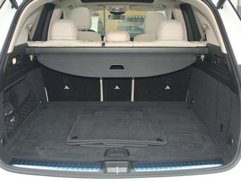 Used 2023 Mercedes-Benz GLE 350 4MATIC w/ AMG Line Exterior image 12