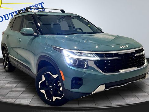 Used 2024 Kia Seltos EX AWD/4WD image 3