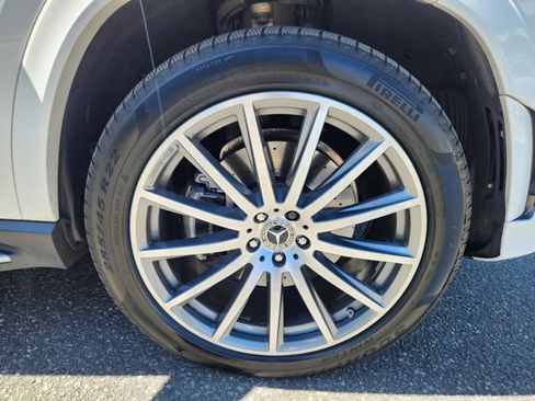 Certified 2023 Mercedes-Benz GLS 580 4MATIC image 23