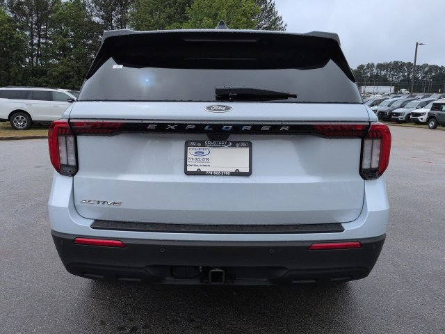 New 2026 Ford Explorer Active RWD image 5