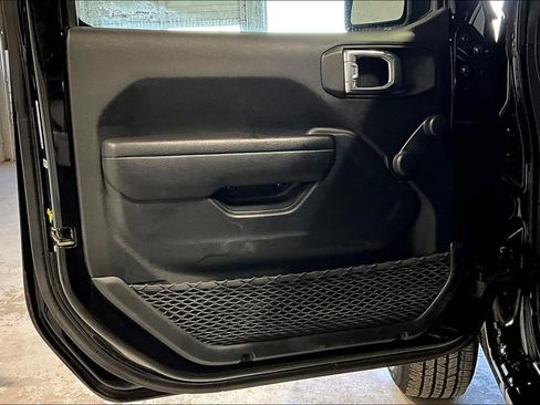 Used 2023 Jeep Wrangler Sport image 20