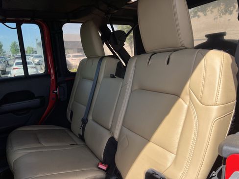 Used 2019 Jeep Wrangler Unlimited Rubicon image 33