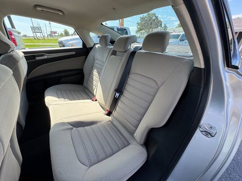 Used 2018 Ford Fusion S FWD image 18