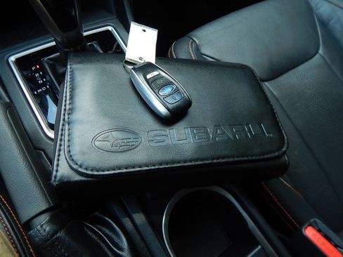 Used 2018 Subaru Crosstrek 2.0i Limited image 19