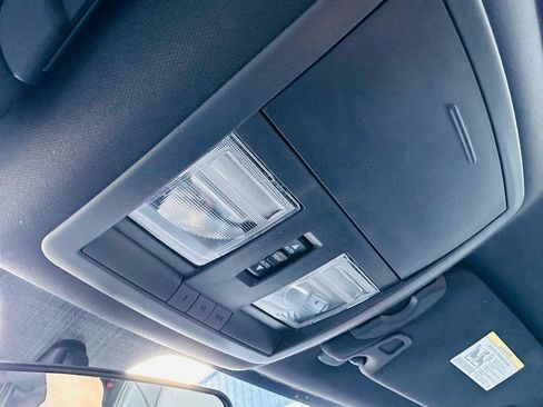 Used 2014 Dodge Challenger SRT8 image 28