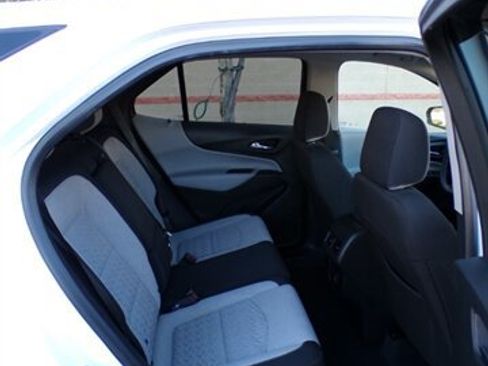 Used 2022 Chevrolet Equinox LS w/ LS Convenience Package image 25