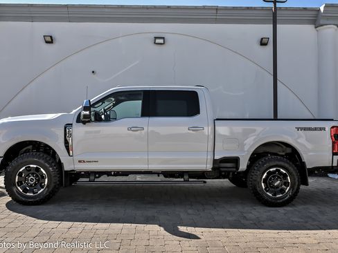Used 2026 Ford F250 Platinum w/ Platinum Plus Package image 4