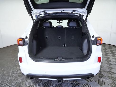 Used 2024 Ford Escape ST-Line Select w/ Tech Pack #2 image 9