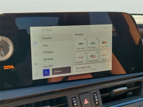 Used 2024 Lexus ES 350 w/ Premium Package image 19