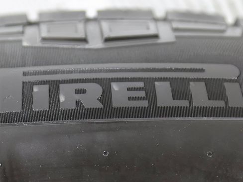 Used 2025 Tesla Cybertruck AWD Crew Cab image 53