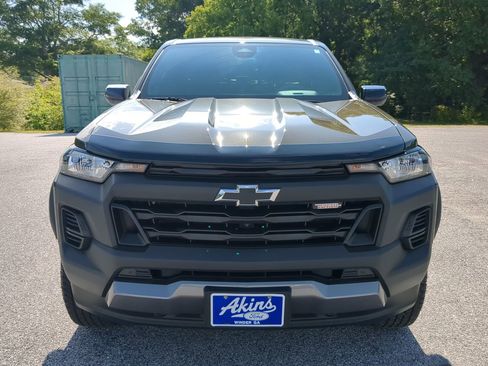 Used 2024 Chevrolet Colorado Trail Boss w/ Technology Package AWD/4WD image 7