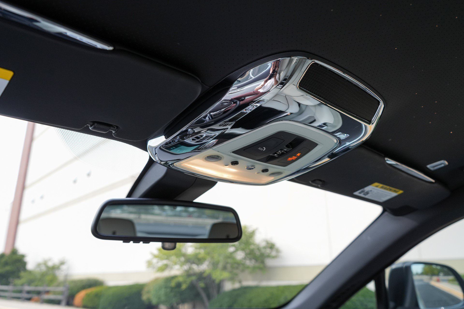 Used 2015 Rolls-Royce Wraith RWD image 23