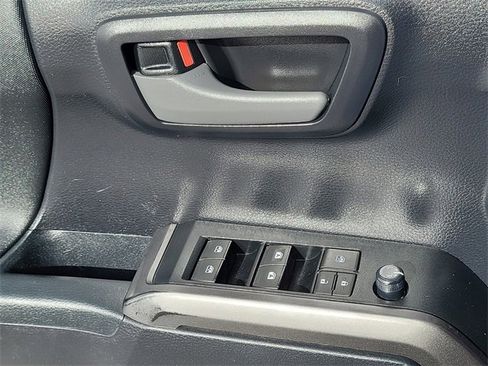 Used 2019 Toyota Tacoma 4x4 Double Cab image 18