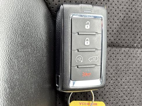 Used 2023 Jeep Grand Cherokee Altitude AWD/4WD image 38