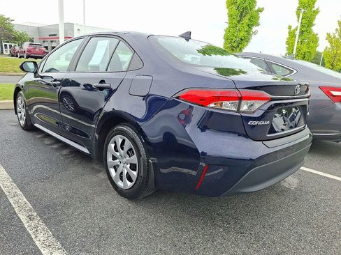 Used 2023 Toyota Corolla LE w/ Carpet Mat Package (TMS) FWD image 4