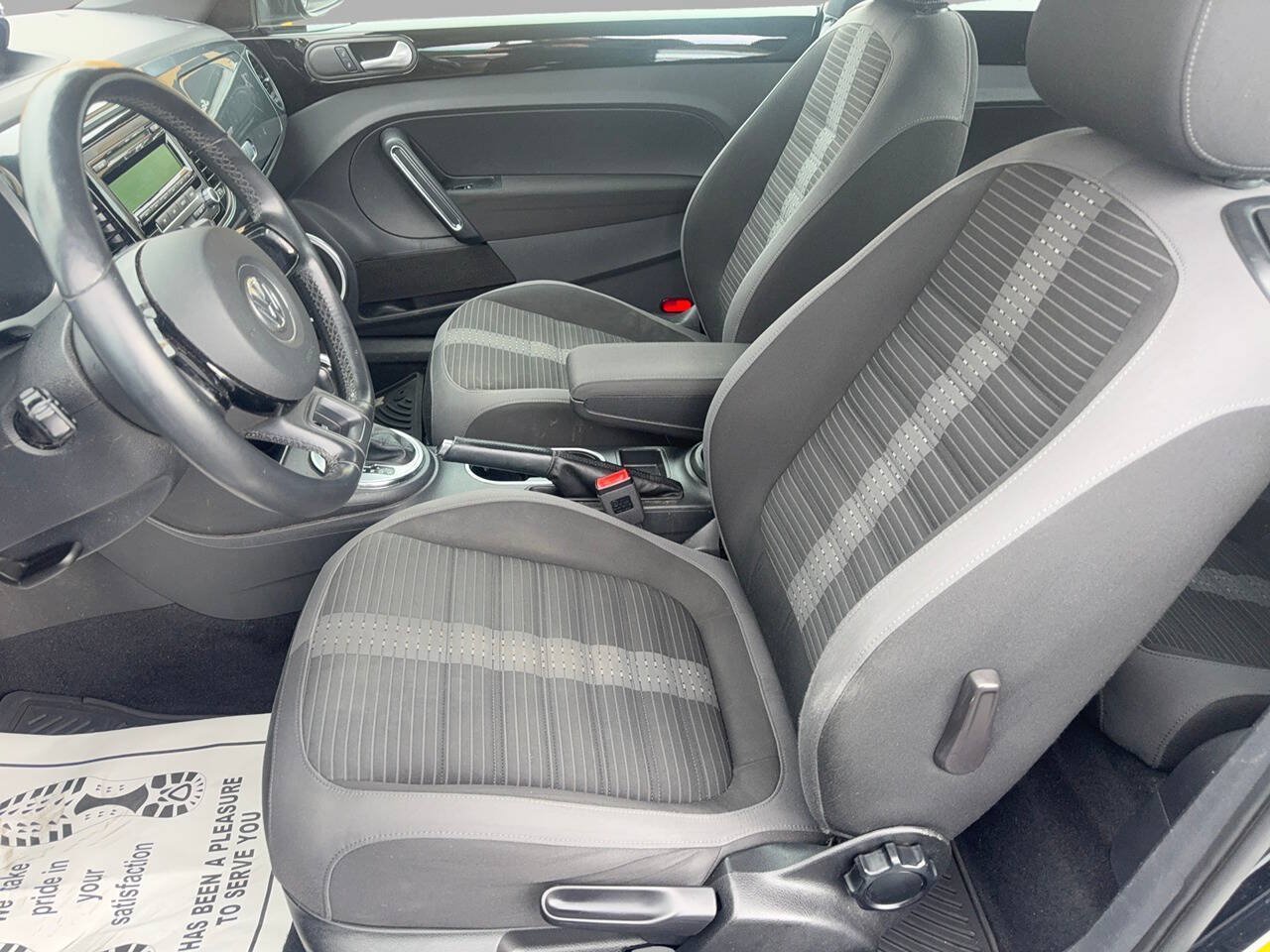 Used 2013 Volkswagen Beetle 2.0T FWD image 16