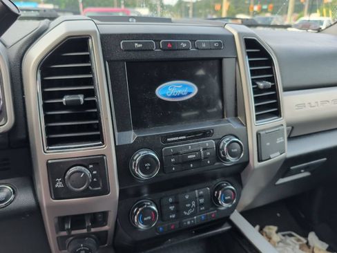 Used 2020 Ford F250 Lariat w/ Lariat Ultimate Package AWD/4WD image 8