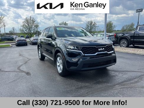 Used 2023 Kia Sorento LX AWD/4WD image 6
