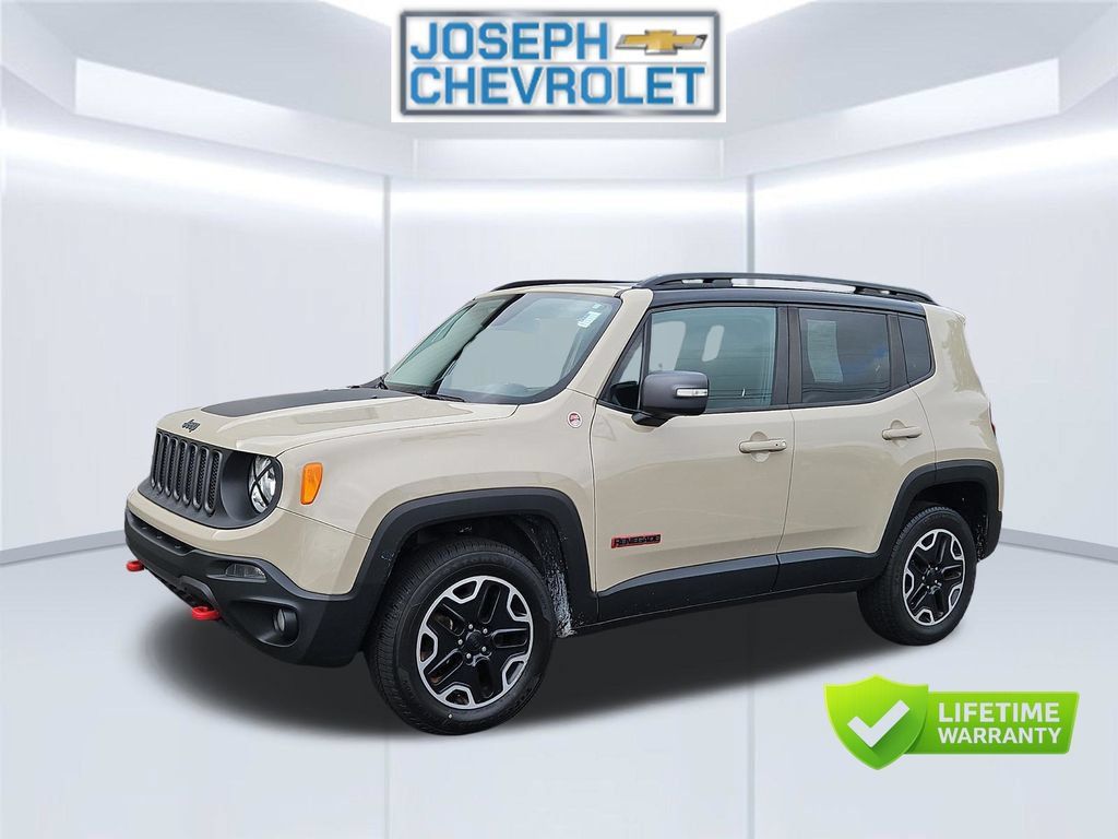Used 2016 Jeep Renegade Trailhawk AWD/4WD image 2