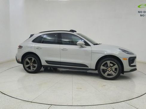 Used 2024 Porsche Macan AWD/4WD image 62
