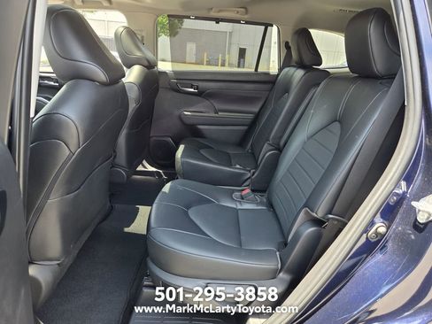 Used 2022 Toyota Highlander XLE FWD image 10