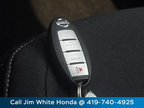 Used 2023 Nissan Sentra SV FWD image 32