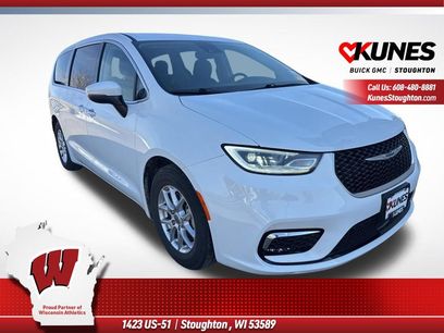 Used 2023 Chrysler Pacifica Touring-L