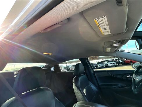 Used 2017 Chevrolet Malibu Premier image 15