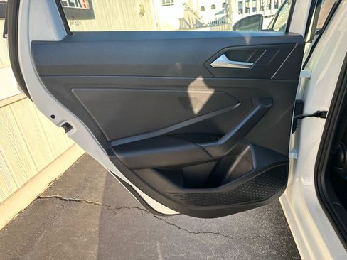 Used 2021 Volkswagen Jetta S w/ Driver Assistance Package image 20