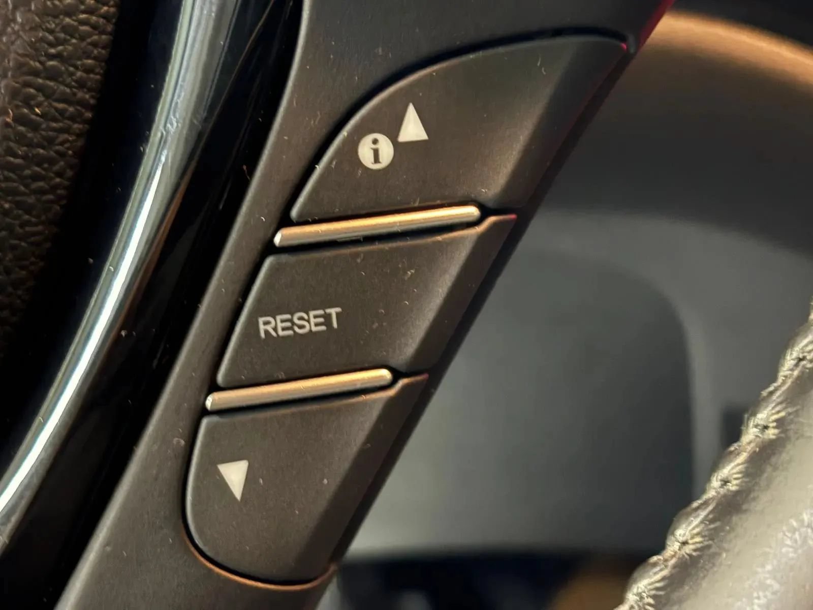 Used 2016 Honda Pilot Touring image 40