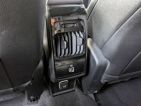 Used 2023 Jeep Compass Latitude w/ Sun and Sound Group AWD/4WD image 15