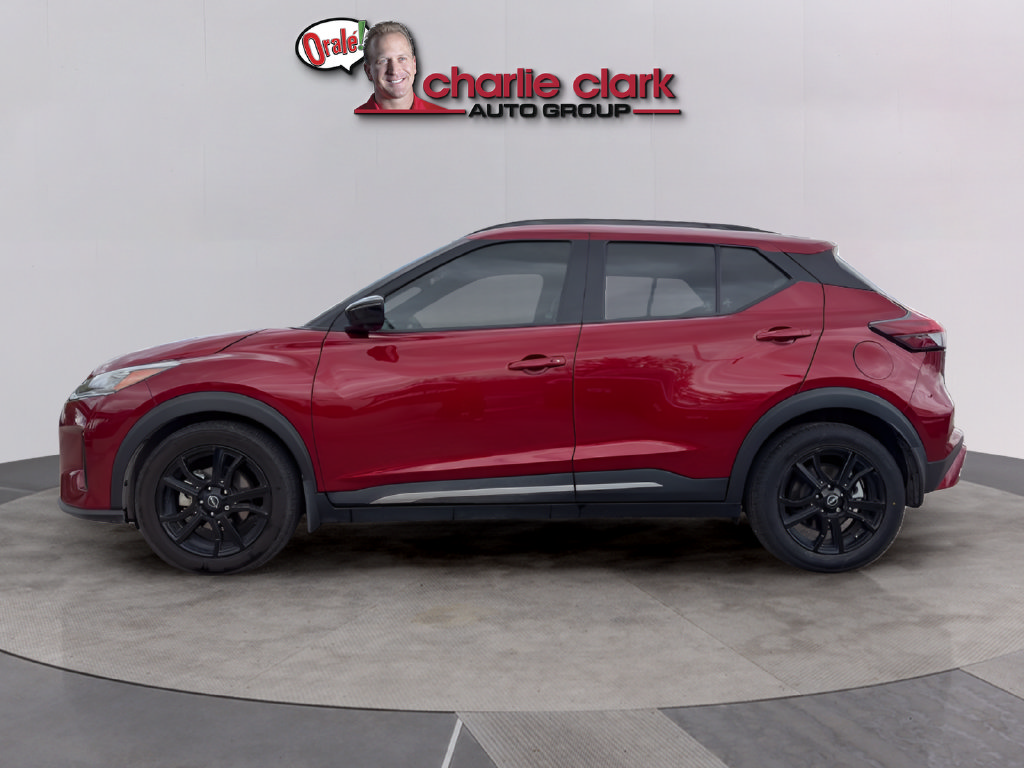Certified 2024 Nissan Kicks SR w/ SR Premium Package FWD image 2