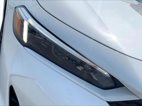 Used 2025 Honda Civic Sport image 28