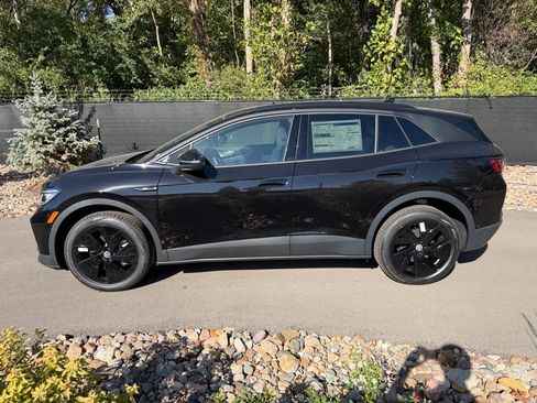 New 2025 Volkswagen ID.4 Pro S image 2