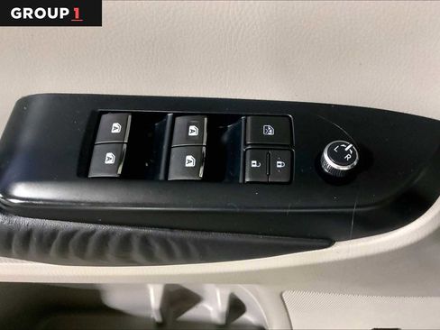 Used 2016 Toyota Highlander Limited Platinum image 35