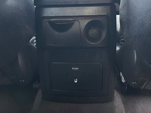 Used 2007 Kia Sorento LX w/ Sport Pkg image 28