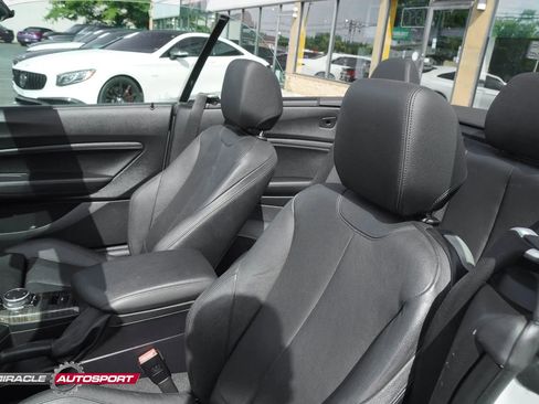 Used 2017 BMW 230i xDrive Convertible image 16